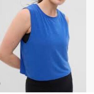 Gap Fit Breathe cropped tank women’s size XS